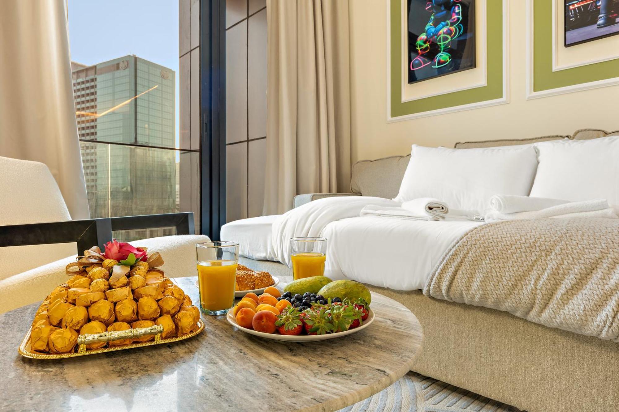 Lakeside Luxury Living In Al Maryah Island Abu Dhabi